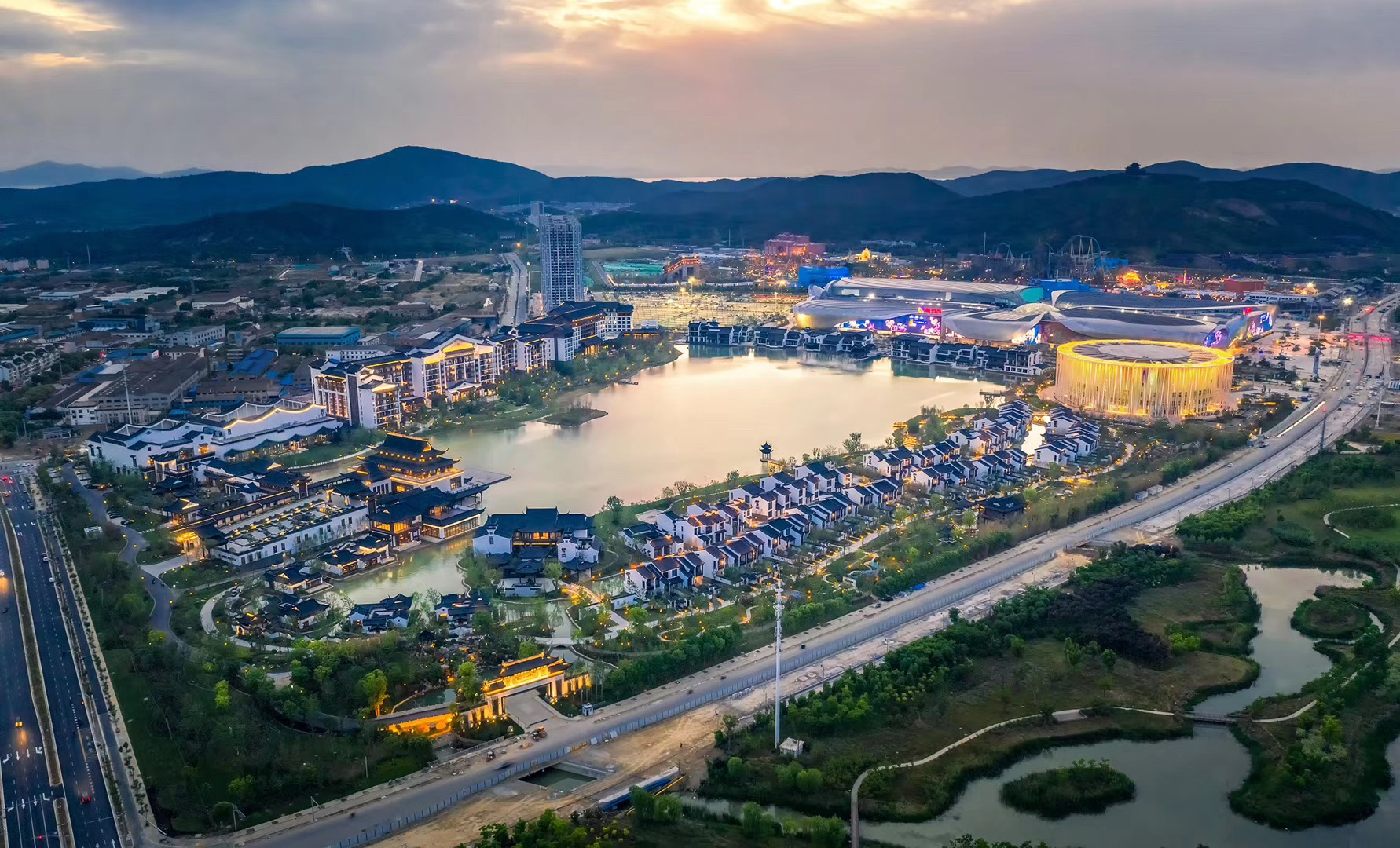 文旅餐饮市场火热 上市公司业绩强势修复