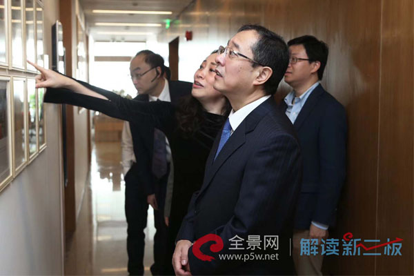 李明任中国证监会副主席