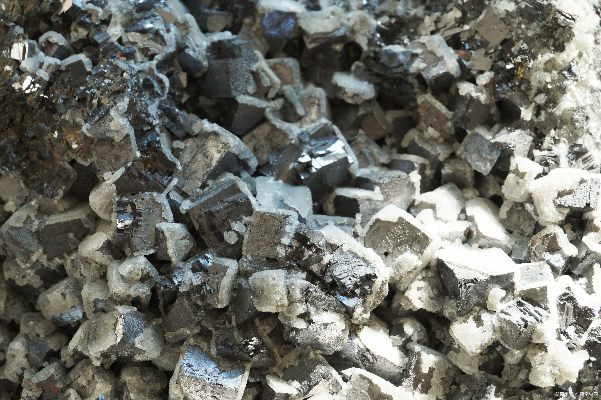 硅铁仓单数据继续回升 短期铁合金价格仍偏弱势