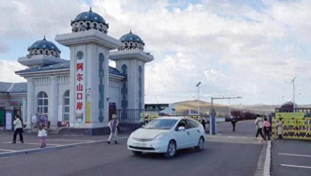 上交所通关测试结束：竞价交易系统接收申报订单2.7亿笔 是历史峰值的2倍