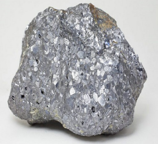 北方矿山渐入季节性检修阶段 锌价上方压力较大