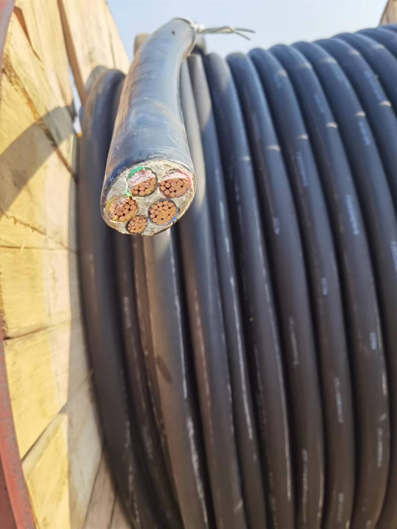 （2024年11月29日）今日沪锌期货和伦锌最新价格行情查询