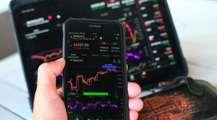 总市值首破100万亿元!A股创十年新高,这次有何不同?